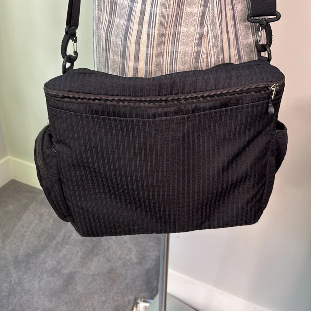 Patagonia Black Duffle EUC Large